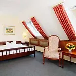Flora Aparthotel