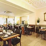 Flora Aparthotel