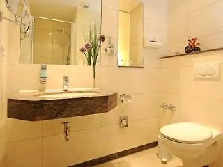 Aparthotel Flora