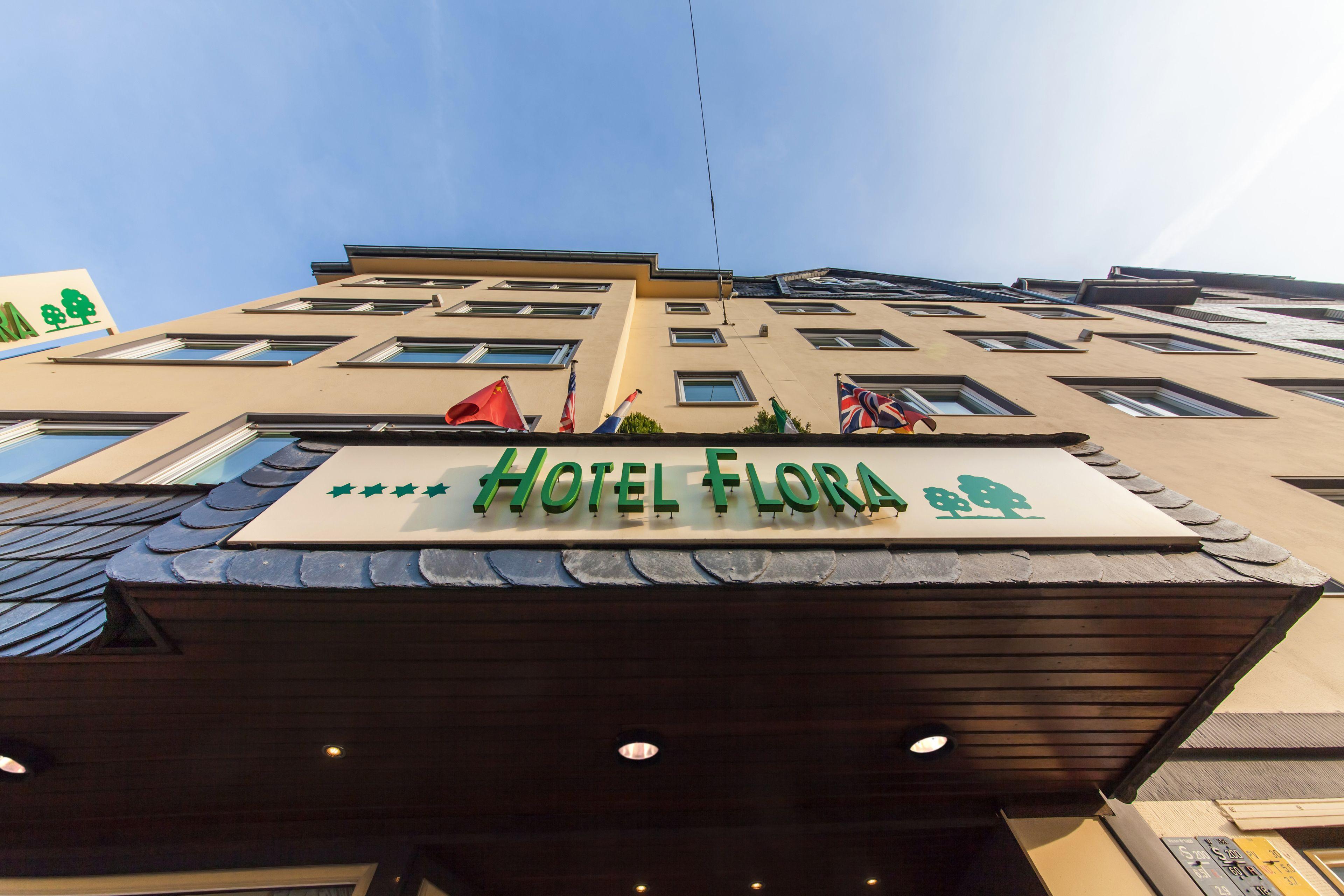 Flora Aparthotel 4*